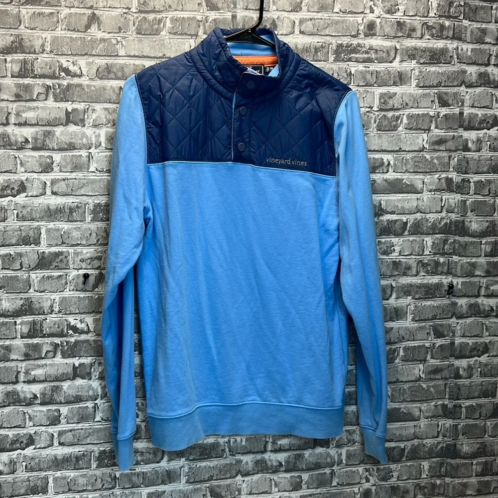 Vineyard‎ Vines
